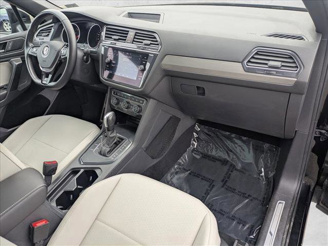 Used 2021 Volkswagen Tiguan SE R-Line image 22