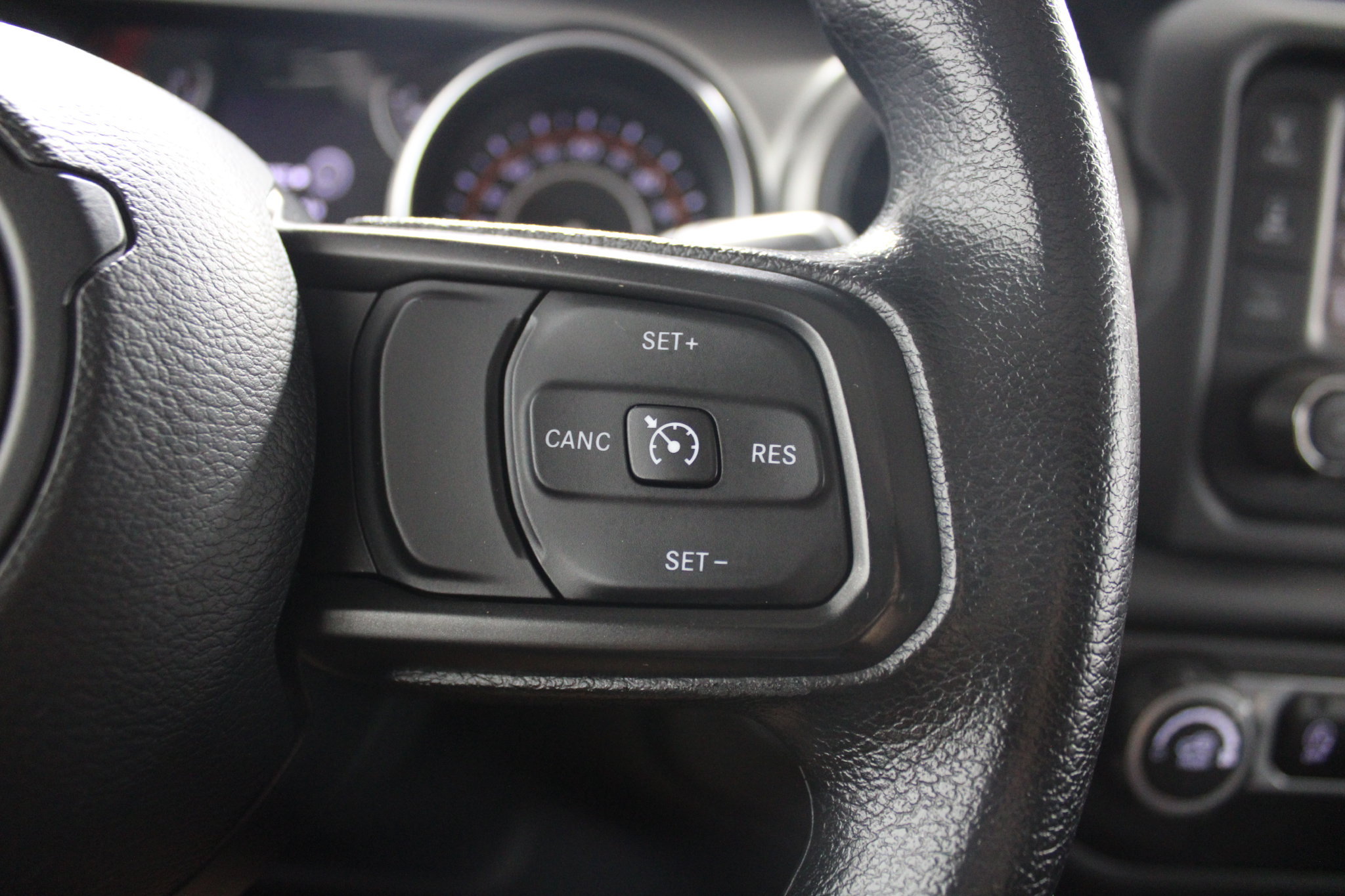 Used 2021 Jeep Gladiator Sport AWD/4WD image 36