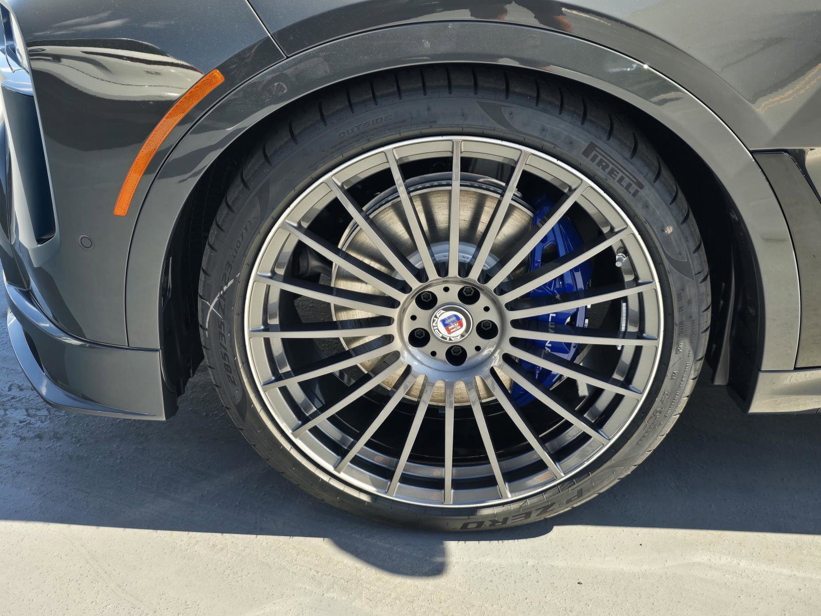 New 2026 BMW ALPINA XB7 image 7