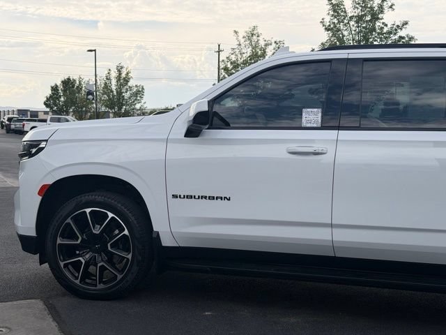 Used 2021 Chevrolet Suburban RST AWD/4WD image 8