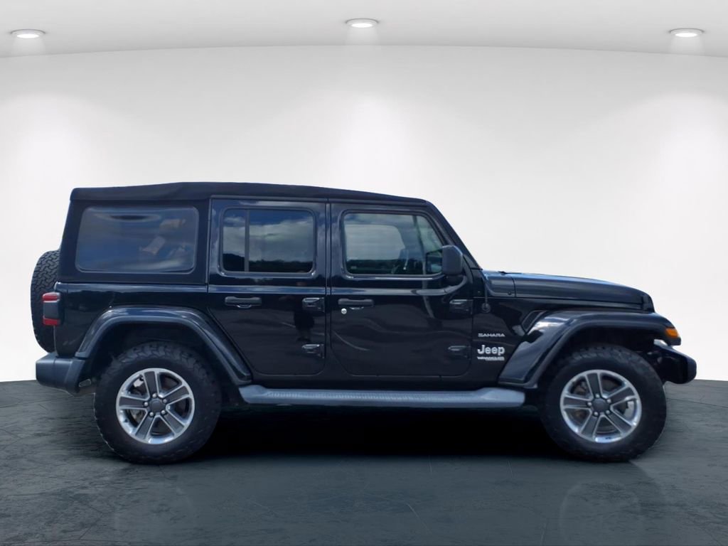 Used 2018 Jeep Wrangler Unlimited Sahara image 5