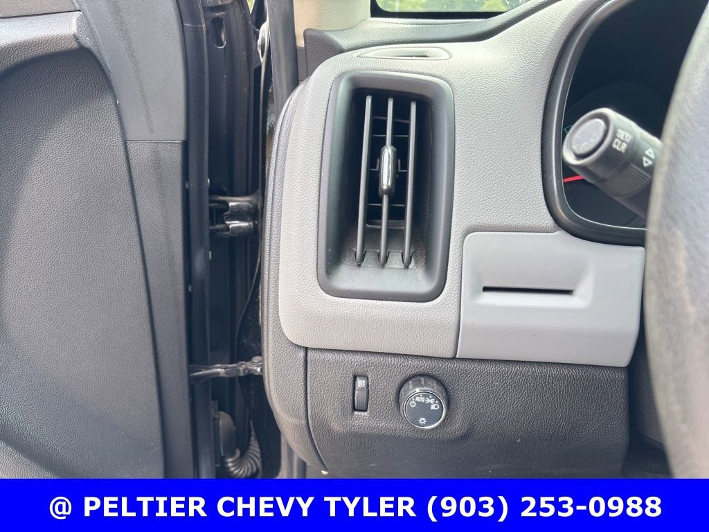 Used 2021 Chevrolet Colorado W/T w/ Custom Special Edition image 14