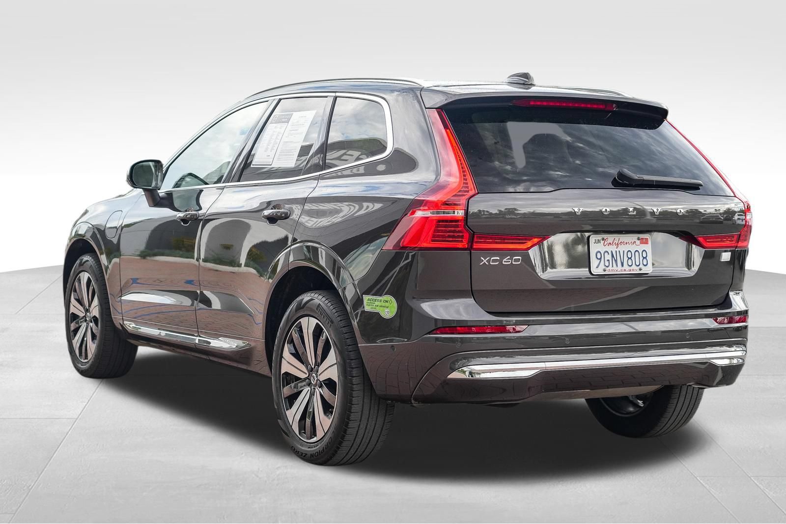 Used 2023 Volvo XC60 T8 Plus AWD/4WD image 8