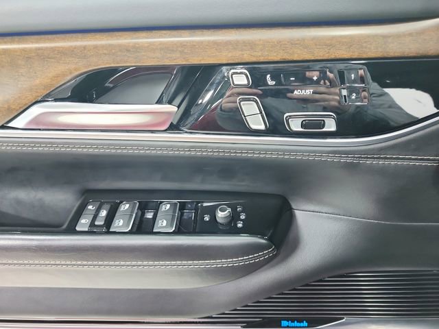 Used 2023 Jeep Grand Wagoneer L Series II image 31