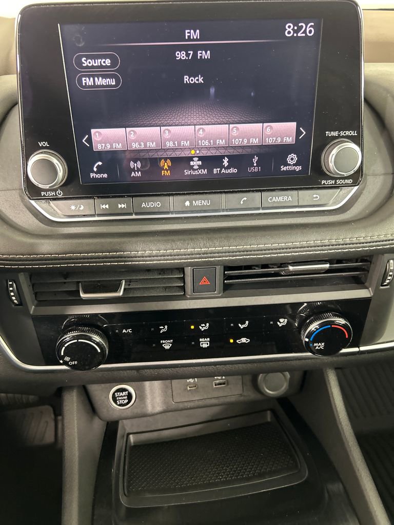 Used 2023 Nissan Rogue S image 14