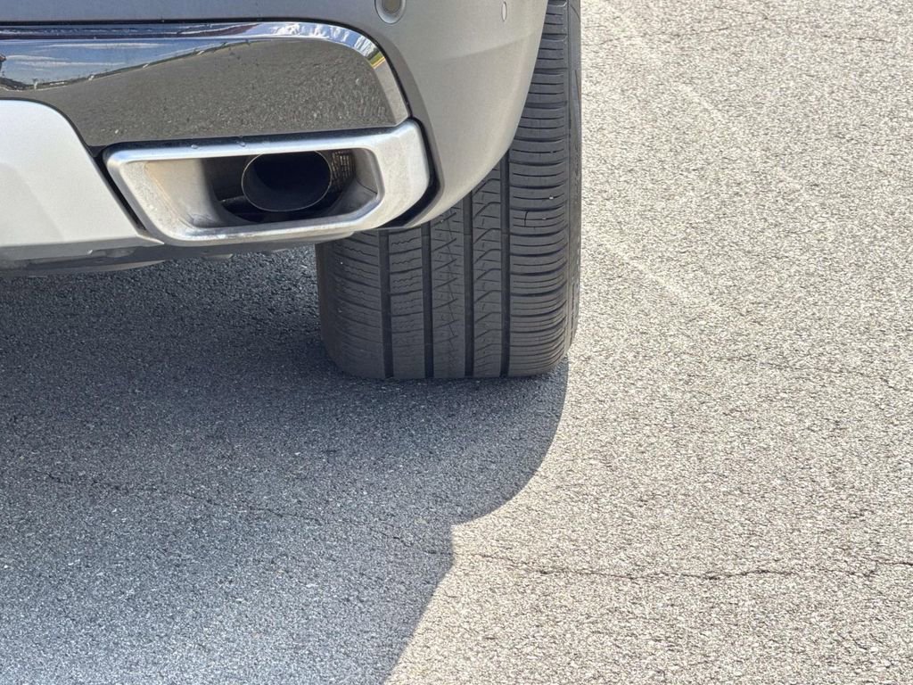 Used 2024 BMW X5 xDrive40i w/ Parking Assistance Package AWD/4WD image 17