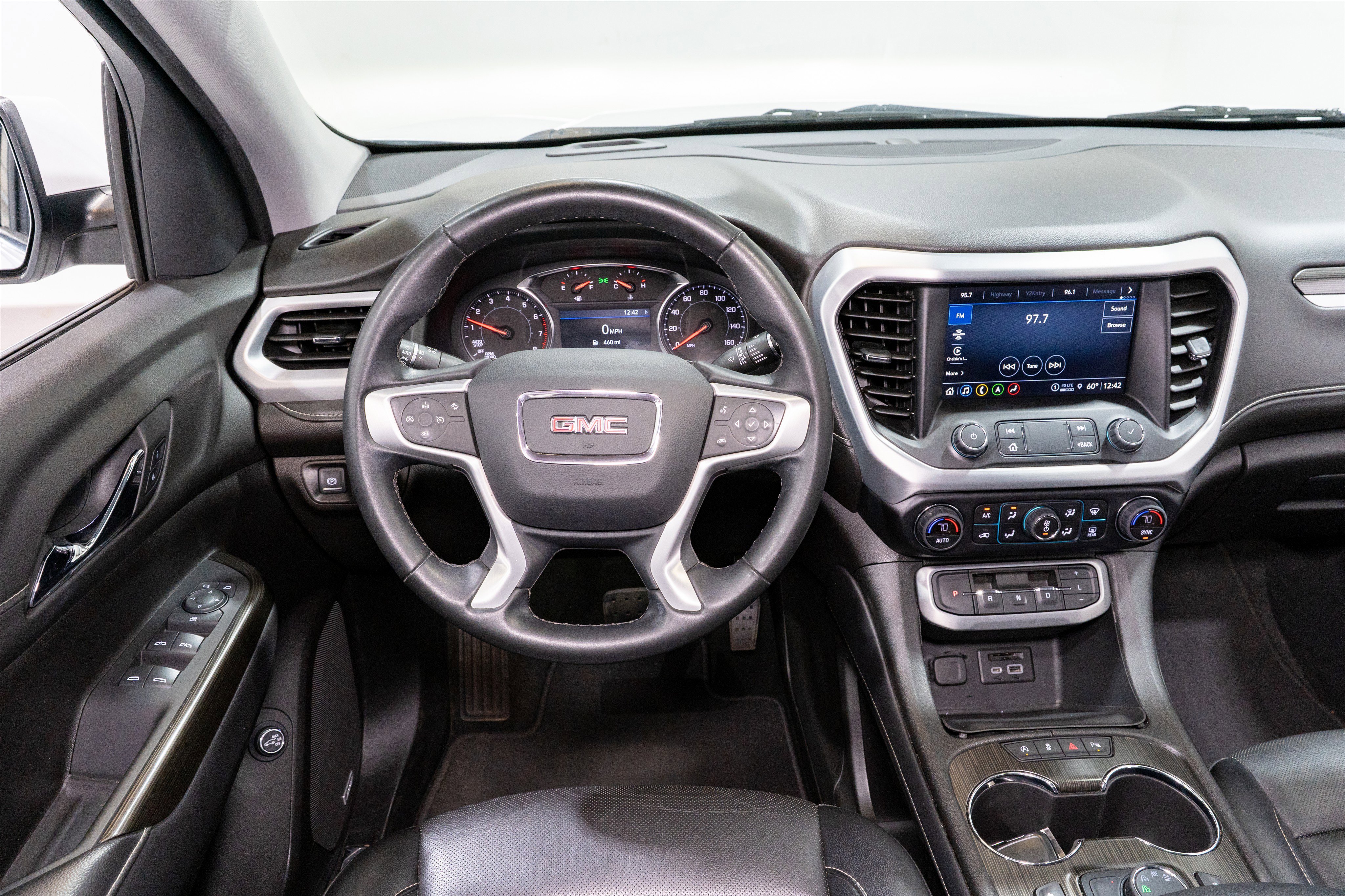 Used 2023 GMC Acadia SLT AWD/4WD image 11