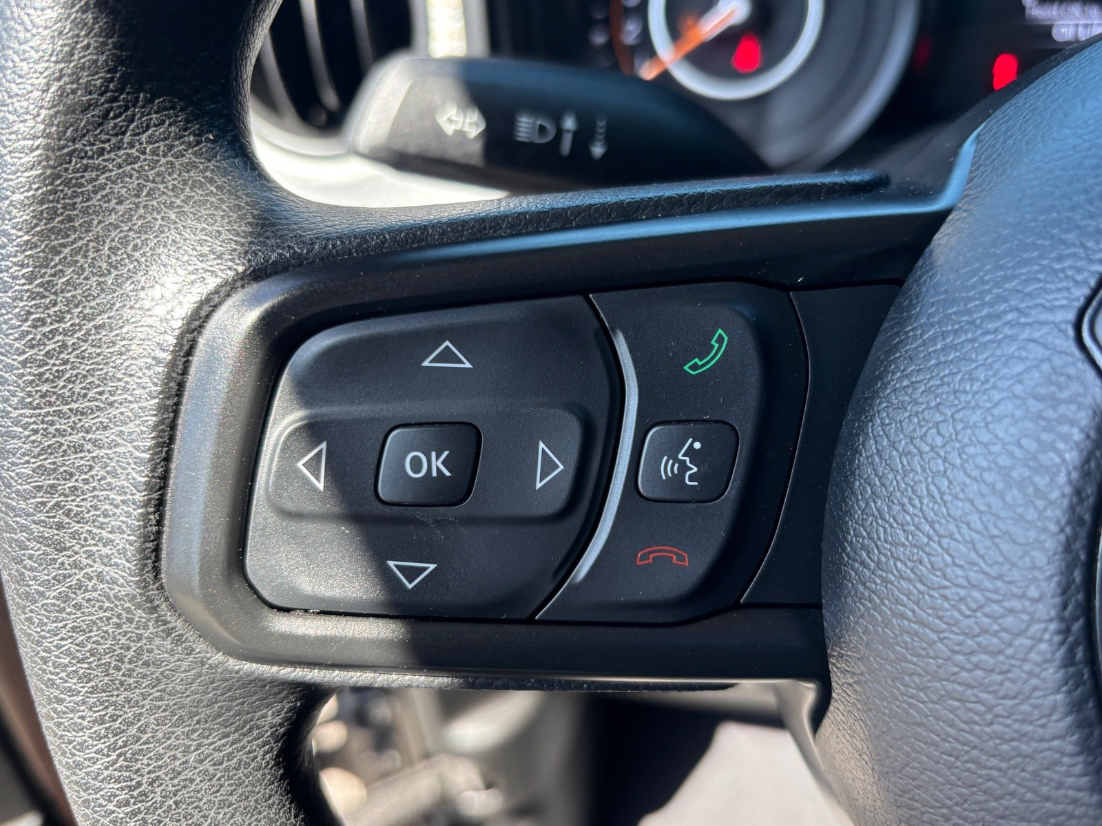 Used 2025 Jeep Gladiator Sport AWD/4WD image 22