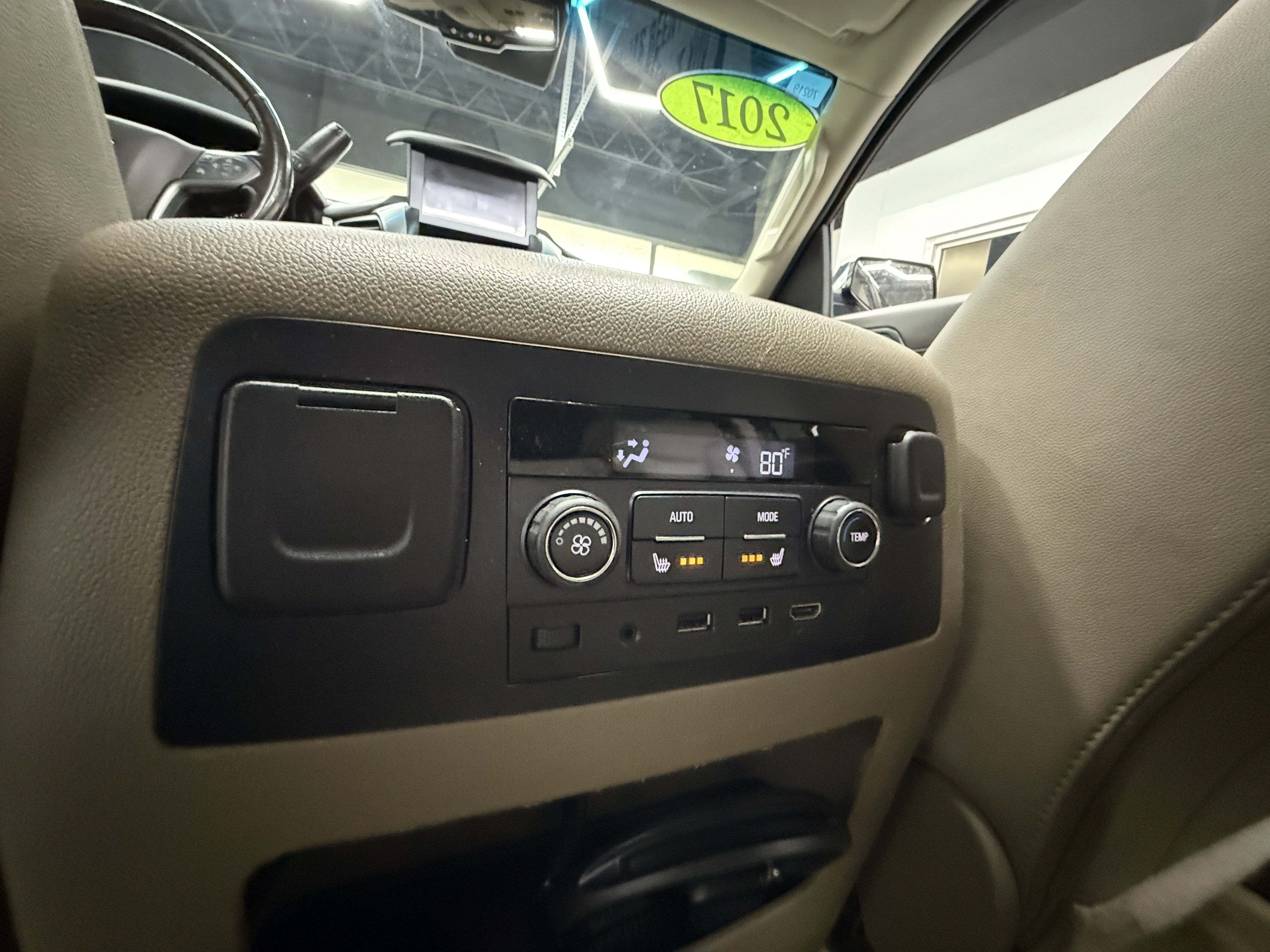 Used 2017 Chevrolet Suburban Premier image 28