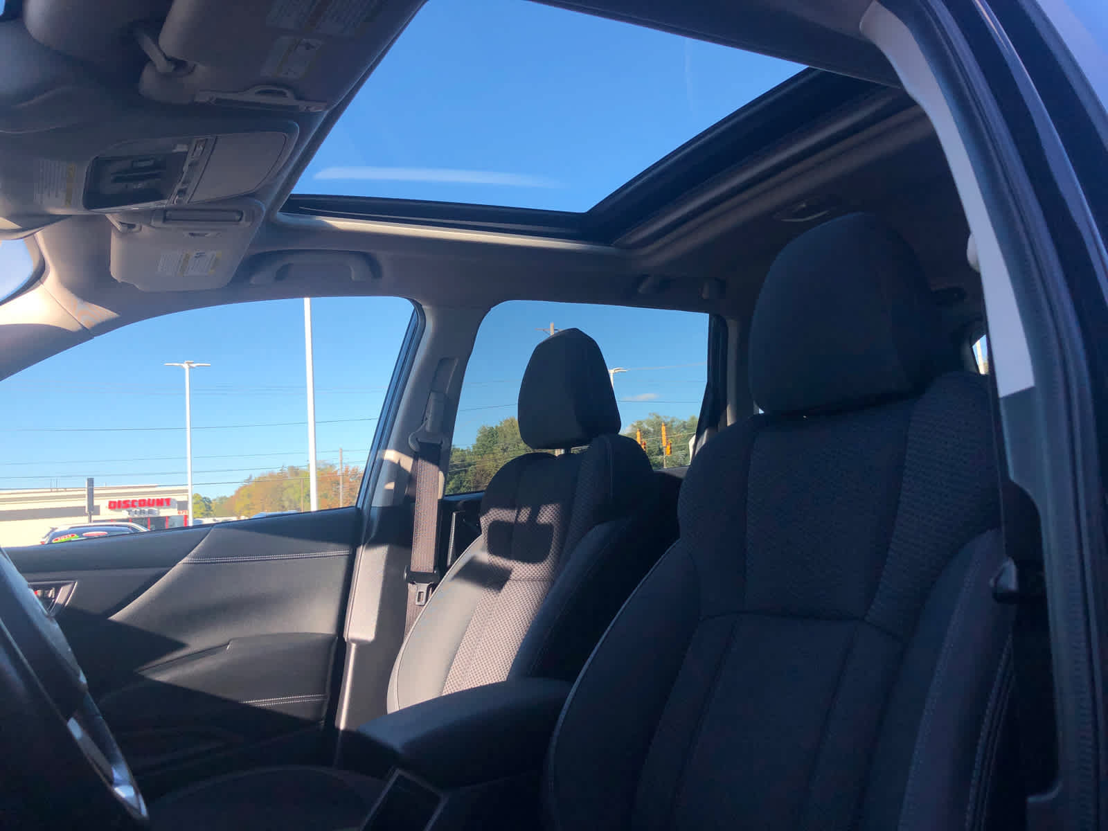 Used 2020 Subaru Forester Premium AWD/4WD image 19