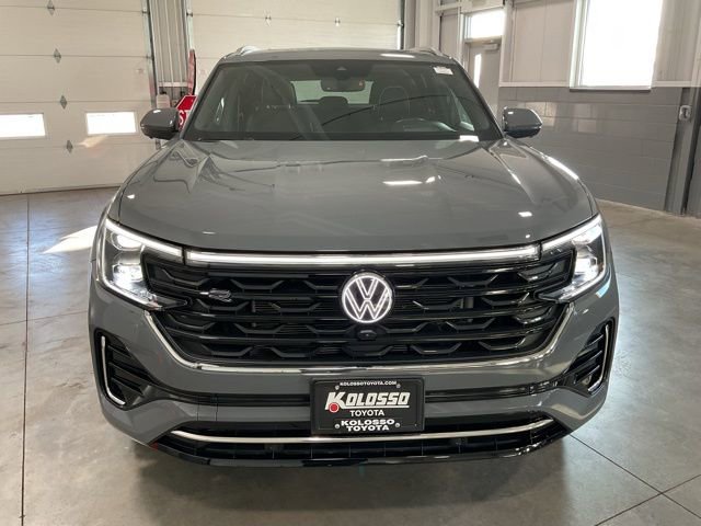 Used 2024 Volkswagen Atlas Cross Sport SEL Premium R-Line image 2