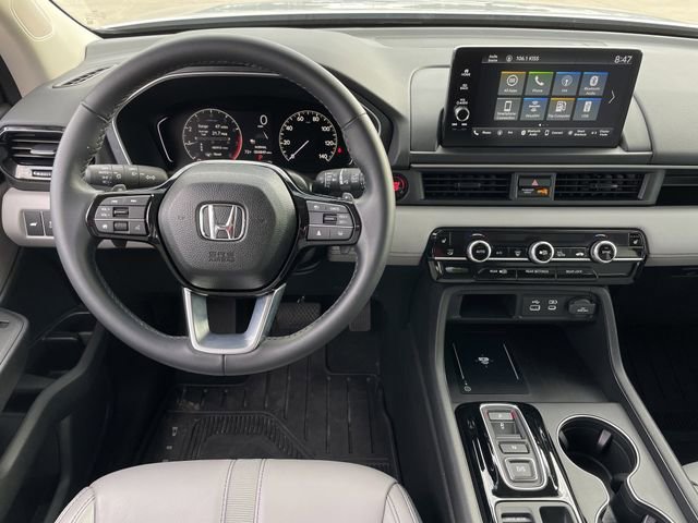 Used 2025 Honda Pilot EX-L image 10