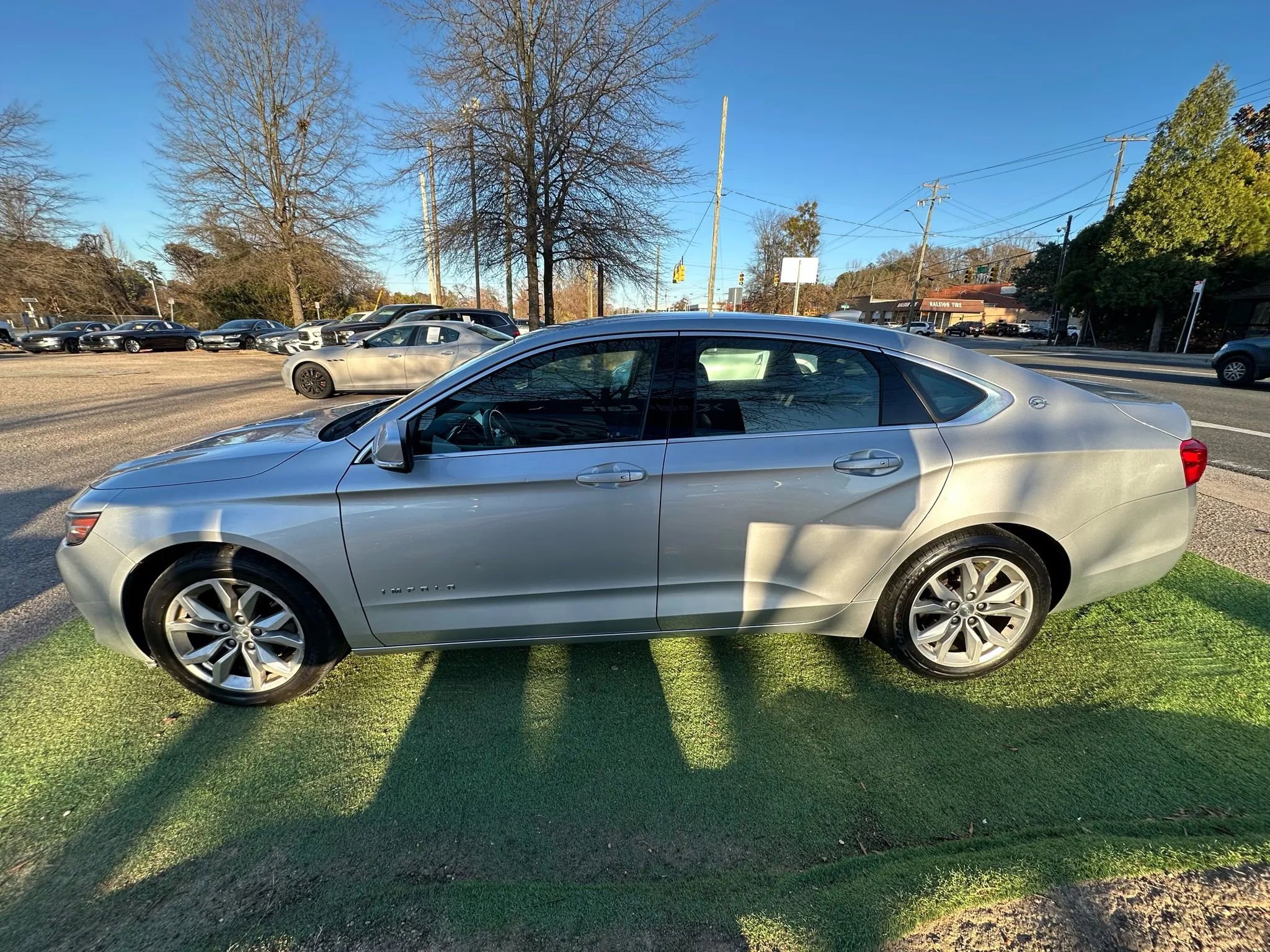 Used 2019 Chevrolet Impala LT image 4