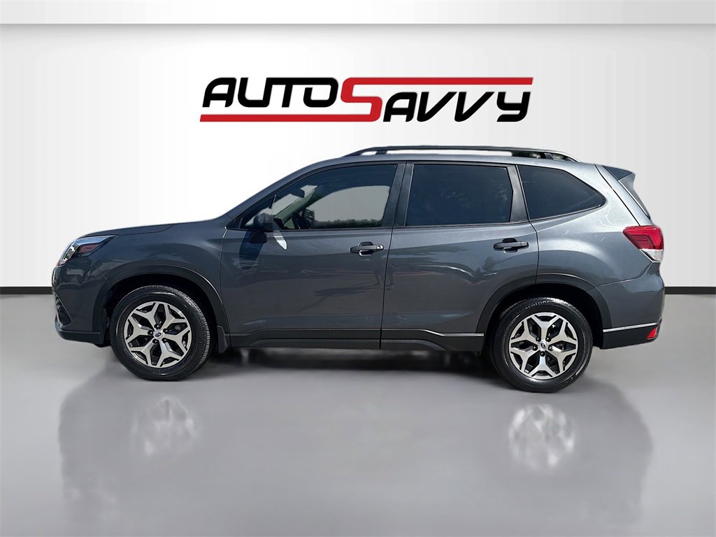 Used 2024 Subaru Forester Premium image 4