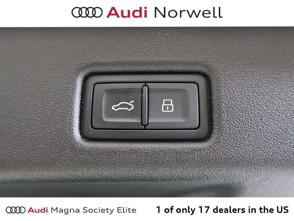 Used 2025 Audi Q5 Premium w/ Convenience Package AWD/4WD image 17
