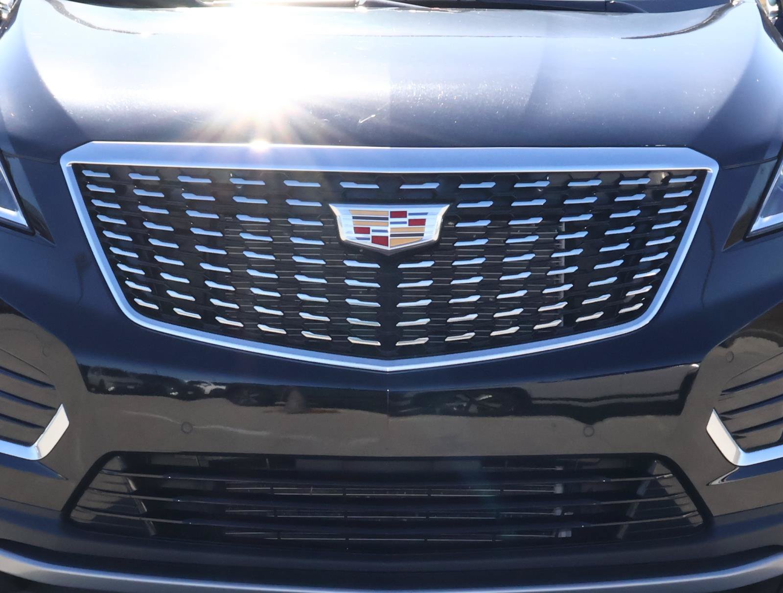 Certified 2025 Cadillac XT5 Premium Luxury FWD image 8