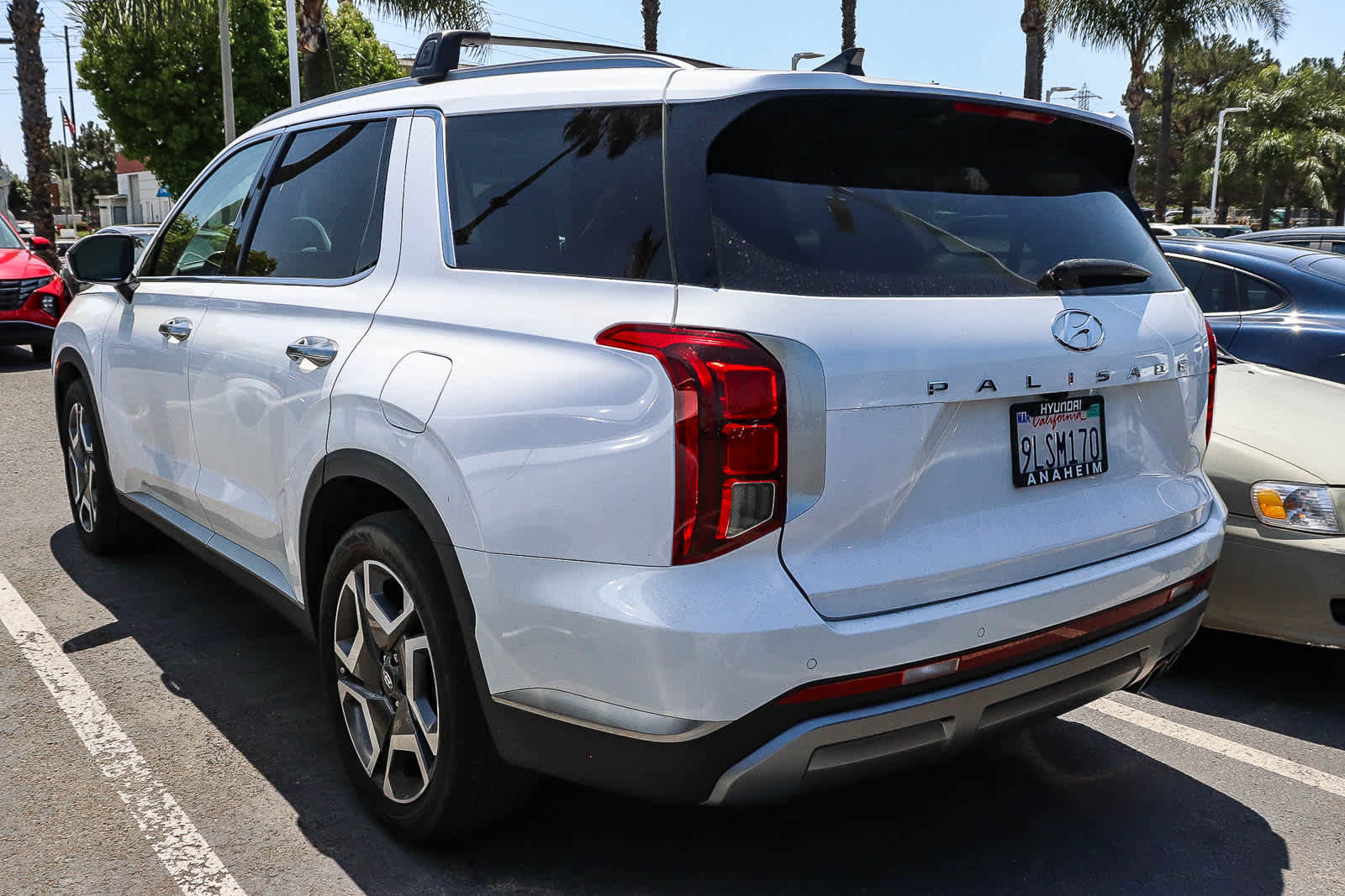 Used 2024 Hyundai Palisade SEL w/ Premium Package FWD image 5
