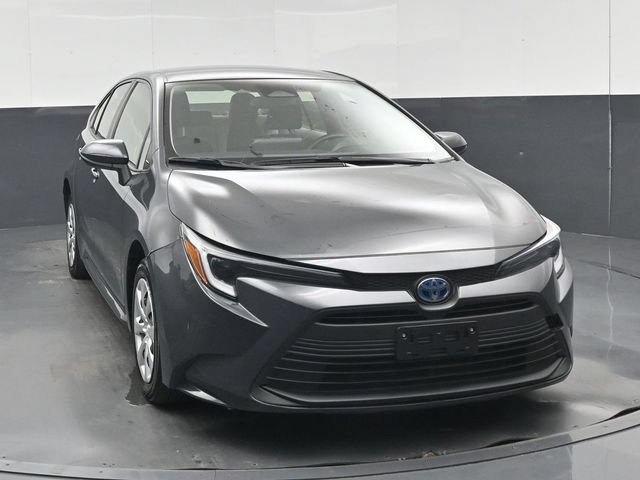 Used 2025 Toyota Corolla LE FWD image 33