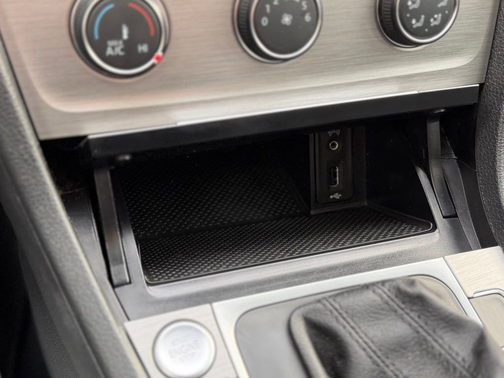 Used 2017 Volkswagen Golf Wolfsburg Edition image 12