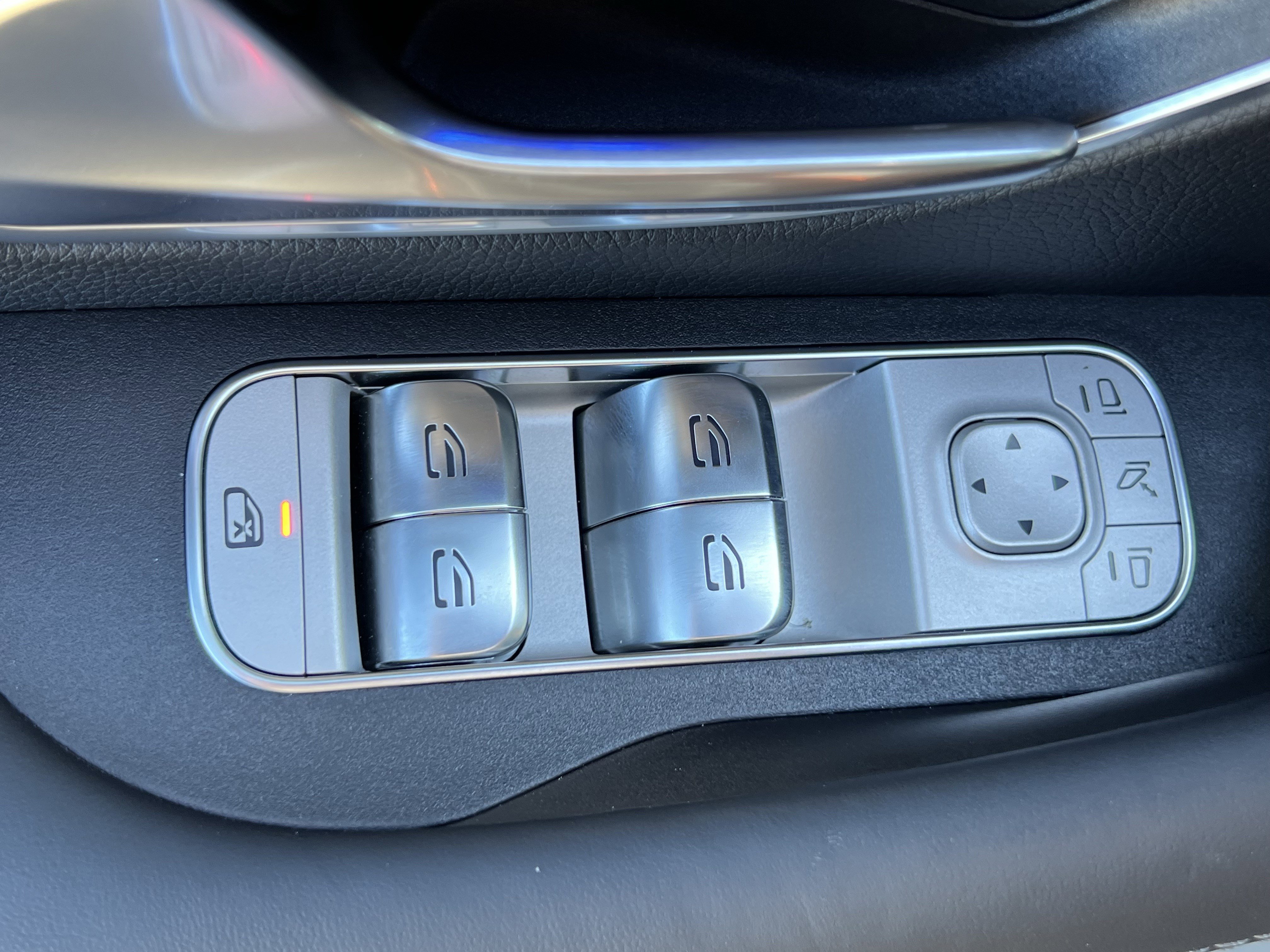 Used 2025 Mercedes-Benz GLS 450 4MATIC image 15