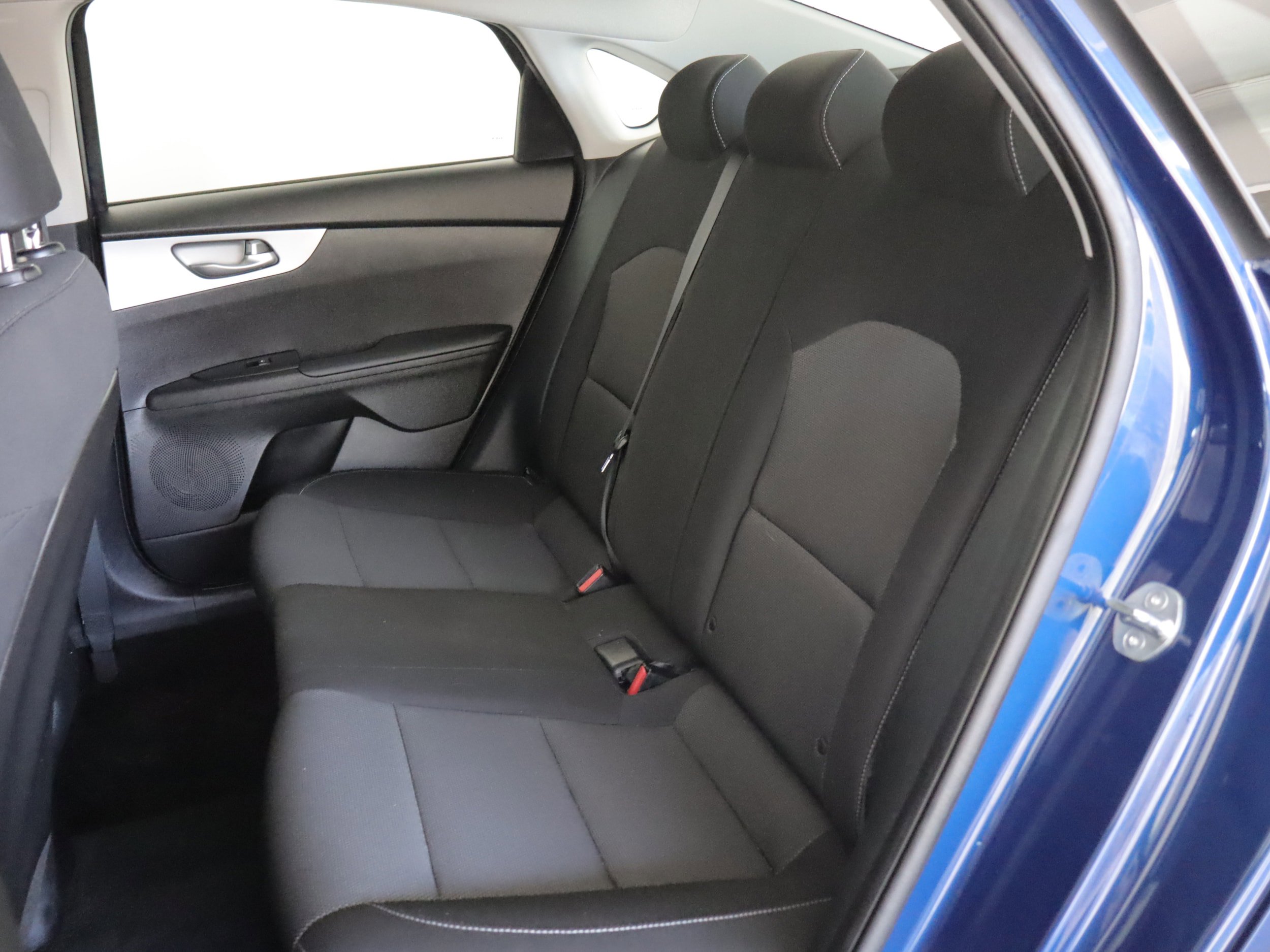 Used 2023 Kia Forte LXS FWD image 7