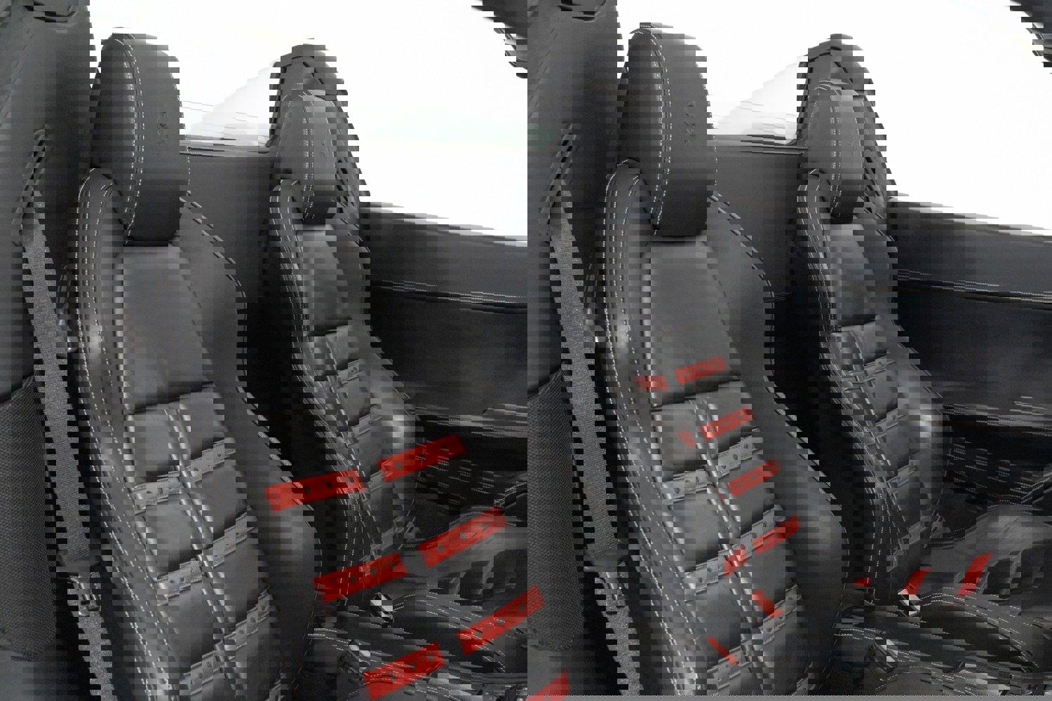 Used 2013 Ferrari 458 Spider image 33