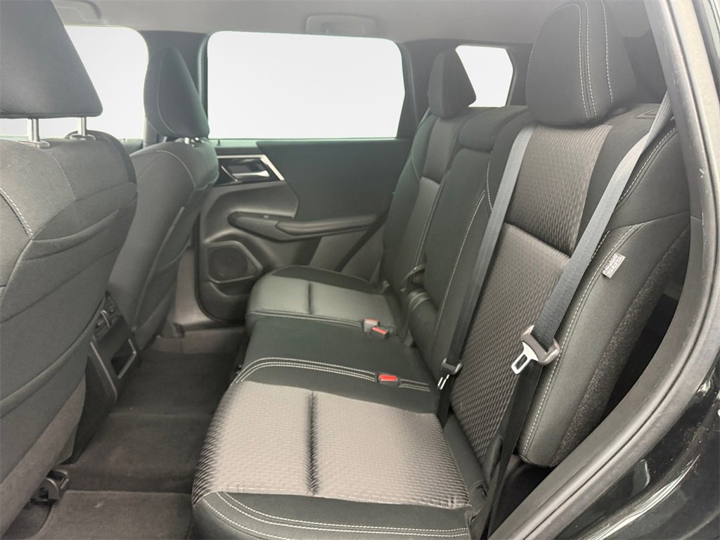 Used 2022 Mitsubishi Outlander ES image 22