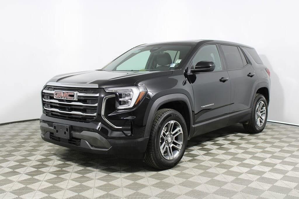 Used 2025 GMC Terrain Elevation w/ Elevation Premium Package