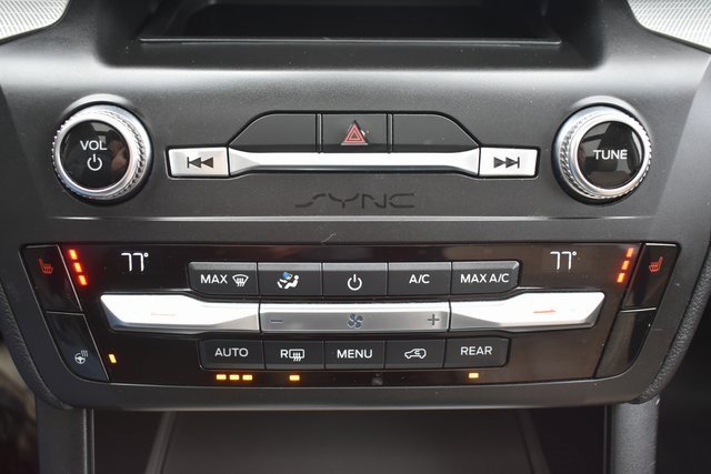 Used 2020 Ford Explorer XLT w/ Equipment Group 202A image 28