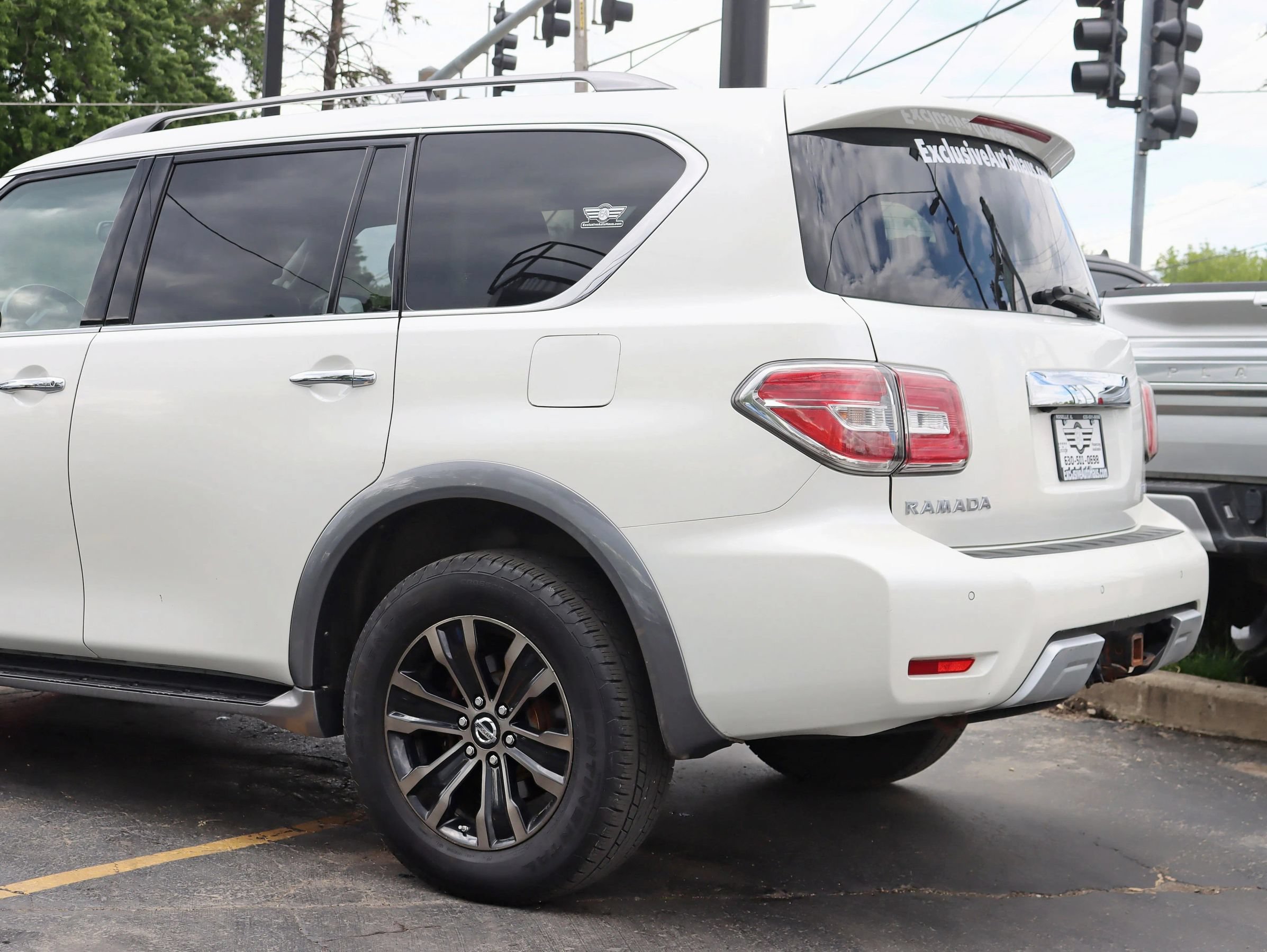 Used 2017 Nissan Armada Platinum AWD/4WD image 12