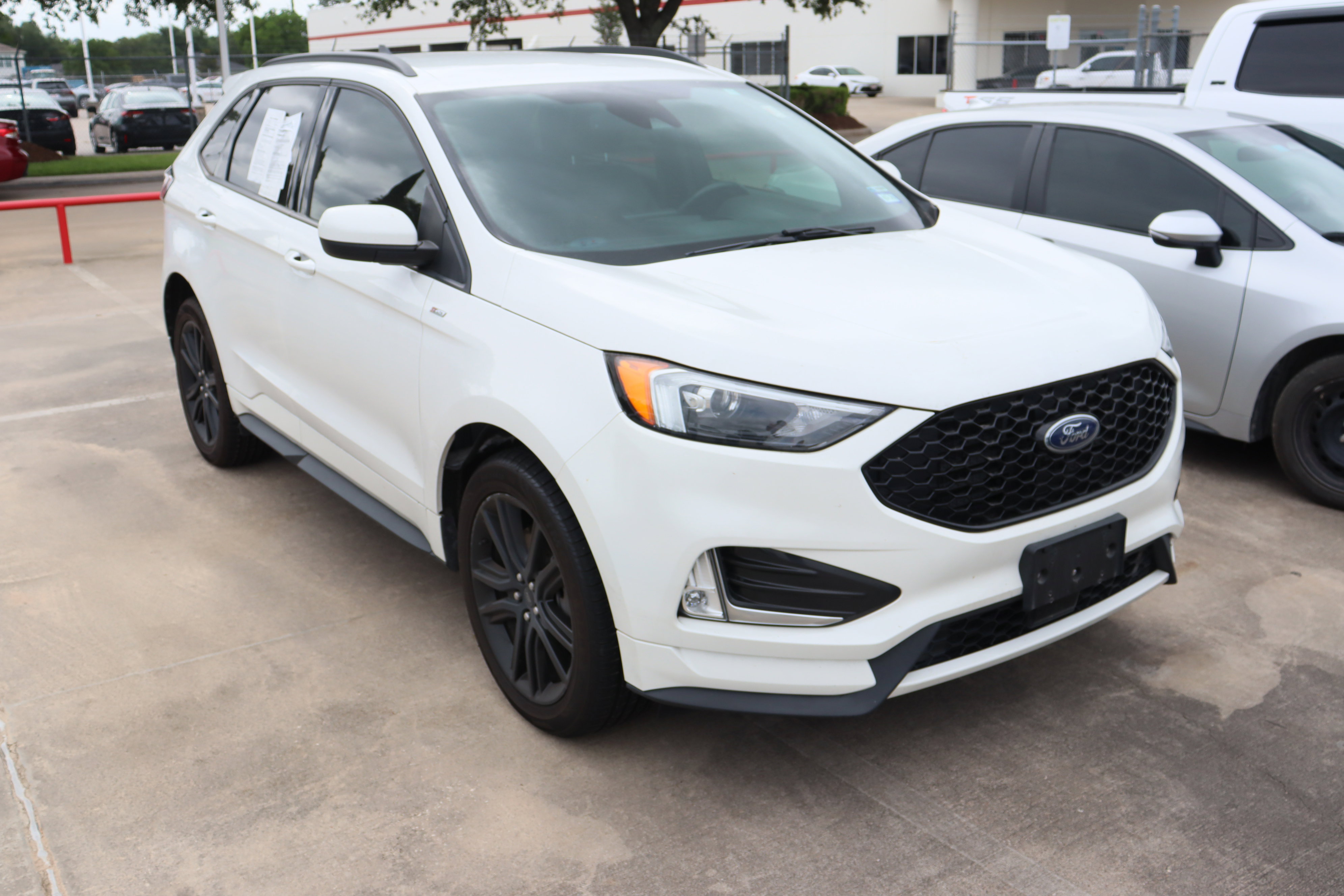 Used 2022 Ford Edge ST-Line AWD/4WD image 2