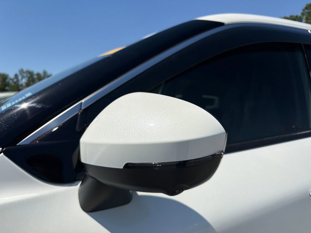 Used 2021 Nissan Rogue SV FWD image 11