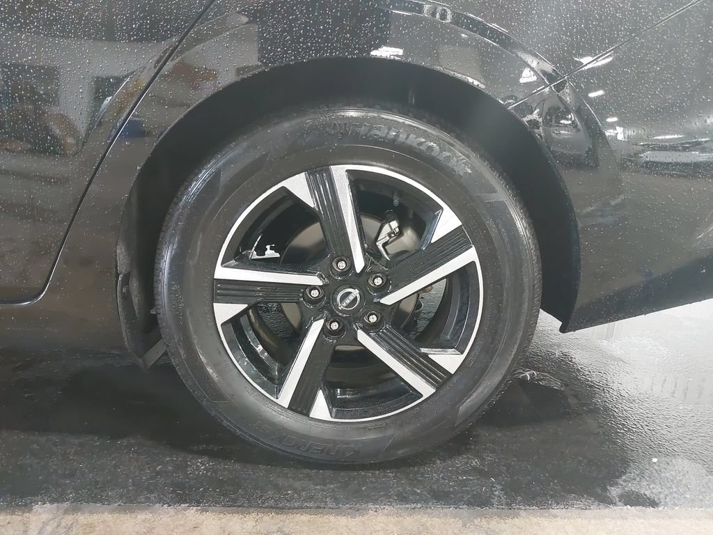 Certified 2025 Nissan Sentra SV FWD image 32