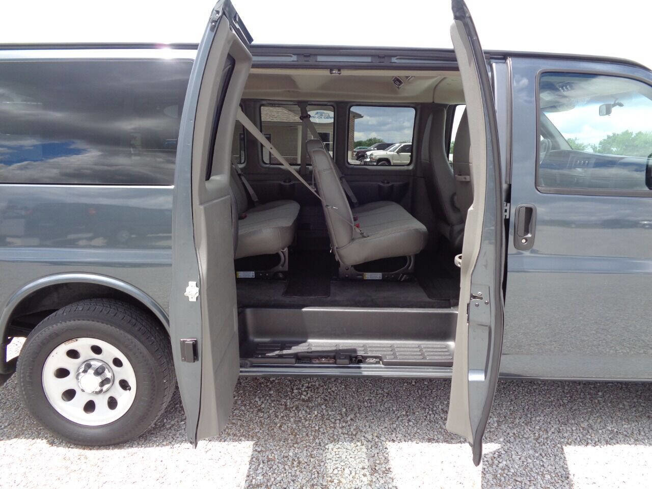 Used 2014 Chevrolet Express 1500 LT w/ LT Preferred Equipment Group image 23