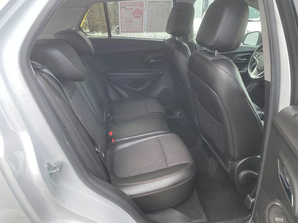 Used 2019 Chevrolet Trax LT w/ LT Convenience Package image 26
