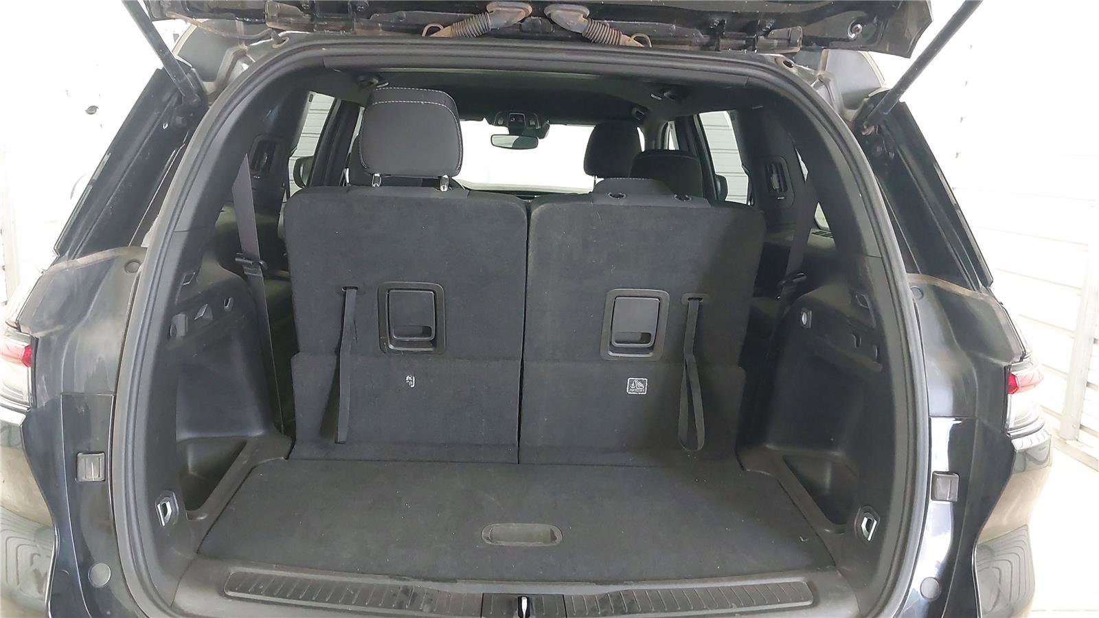 Used 2024 Jeep Grand Cherokee L Laredo image 18