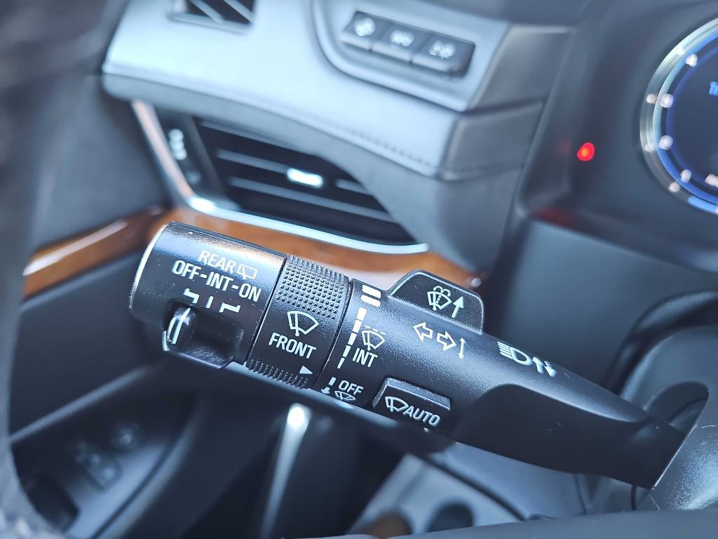 Used 2017 Cadillac Escalade ESV Luxury image 36