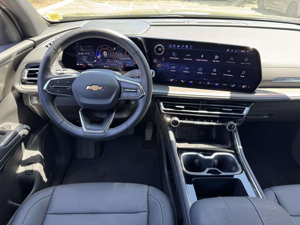 Used 2026 Chevrolet Traverse LT w/ Driver Confidence Package AWD/4WD image 17