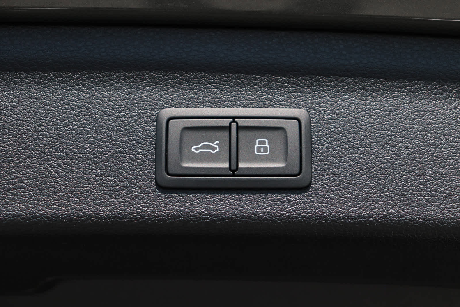 New 2025 Audi Q3 2.0T Premium image 39