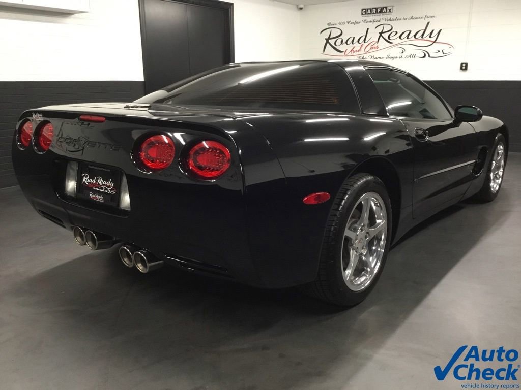 Used 2002 Chevrolet Corvette Coupe w/ Preferred Equipment Group2 RWD image 10