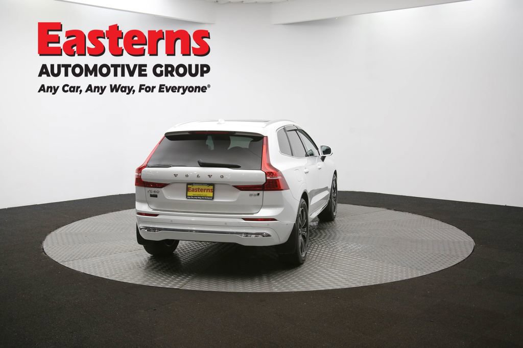 Used 2023 Volvo XC60 B5 Plus image 36