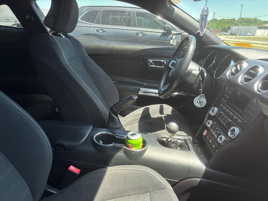 Used 2017 Ford Mustang GT RWD image 18