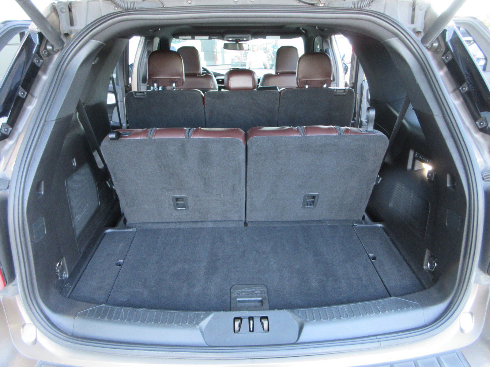 Used 2021 Ford Explorer Platinum w/ Equipment Group 601A AWD/4WD image 60