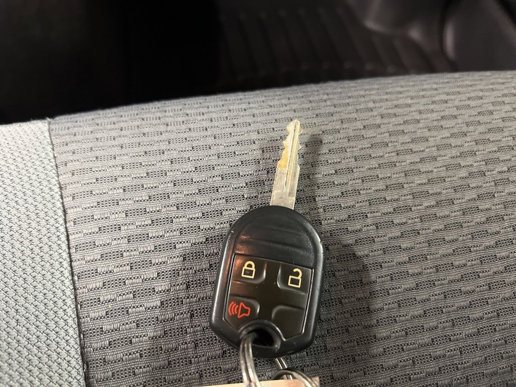 Used 2011 Ford F150 XLT w/ XLT Chrome Pkg image 31