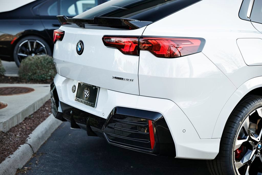 New 2026 BMW X2 xDrive28i w/ Technology Package AWD/4WD image 8