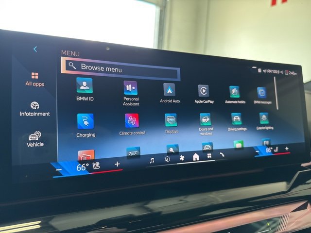 Used 2025 BMW i5 xDrive40 w/ Premium Package image 32