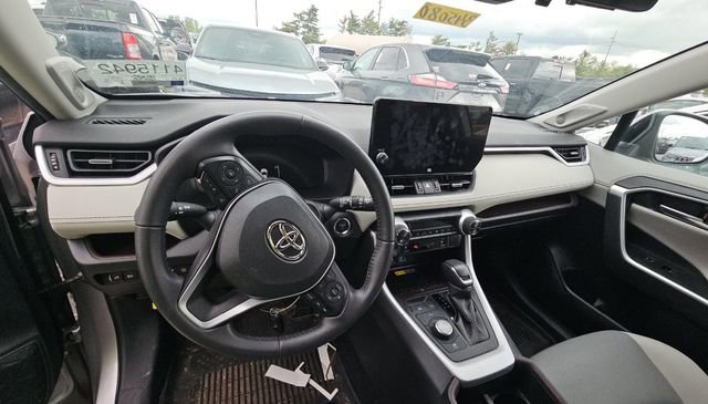 Used 2023 Toyota RAV4 Limited AWD/4WD image 5