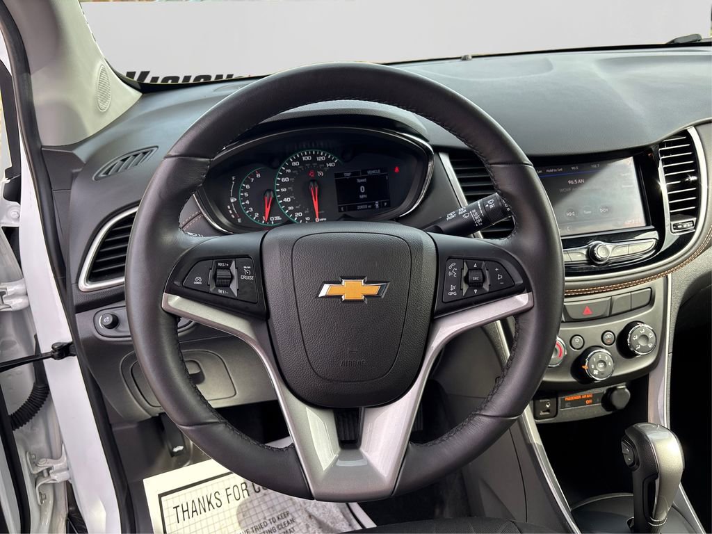 Used 2021 Chevrolet Trax LT w/ Sport Edition image 23