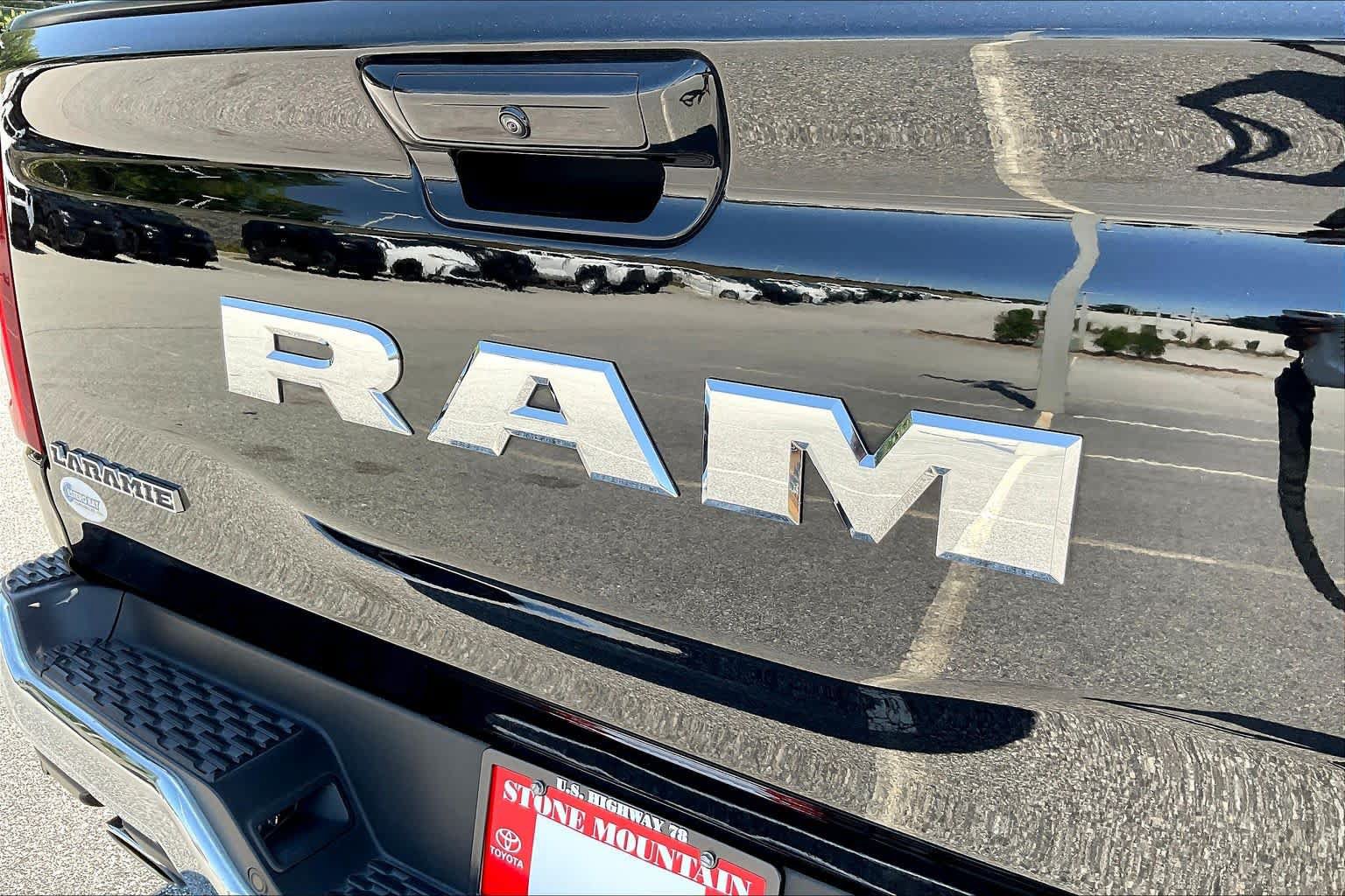 Used 2025 RAM 1500 Laramie AWD/4WD image 19