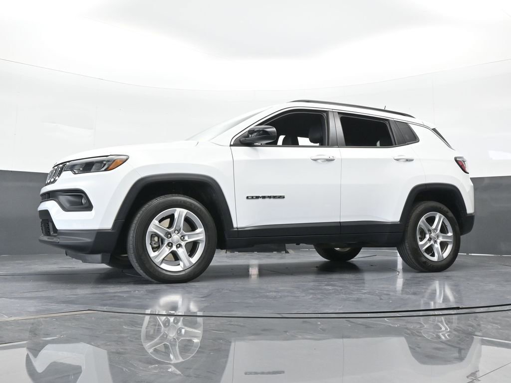 Used 2023 Jeep Compass Latitude image 20